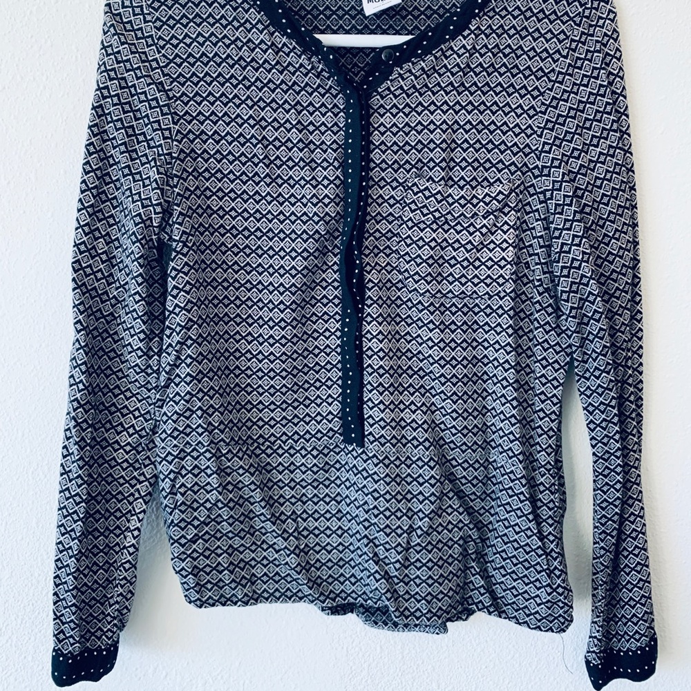 Vera moda black and white shirt
